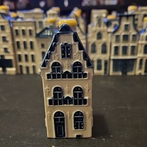 KLM Delft Ceramic Dutch House Figurine Collectable # 18